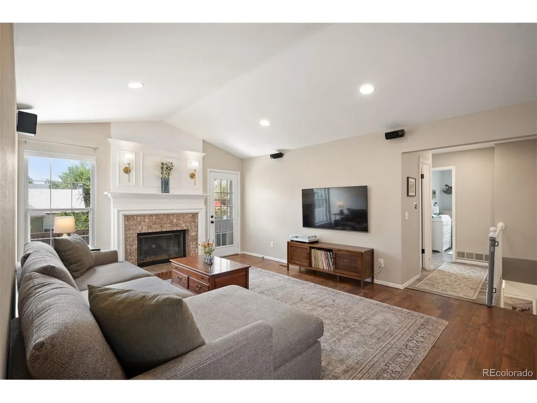Photo of 1010 Mercury Dr