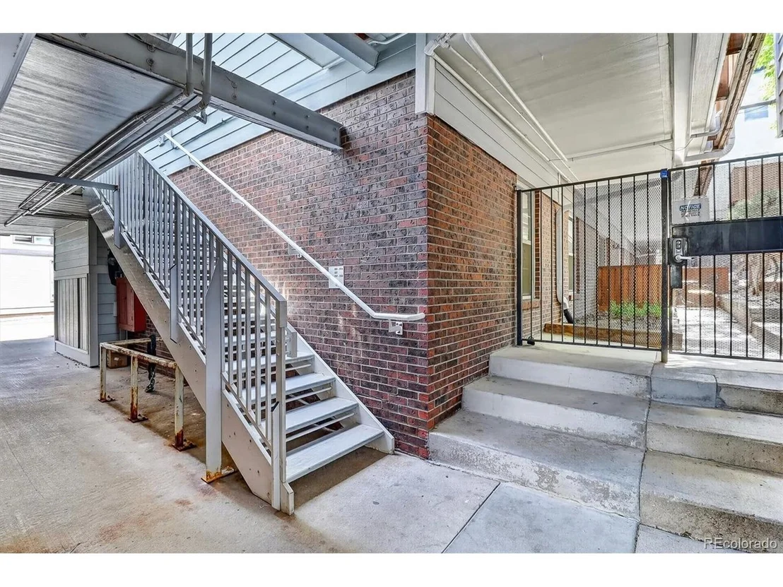 Photo of Unit 212 at 1111 Maxwell Ave