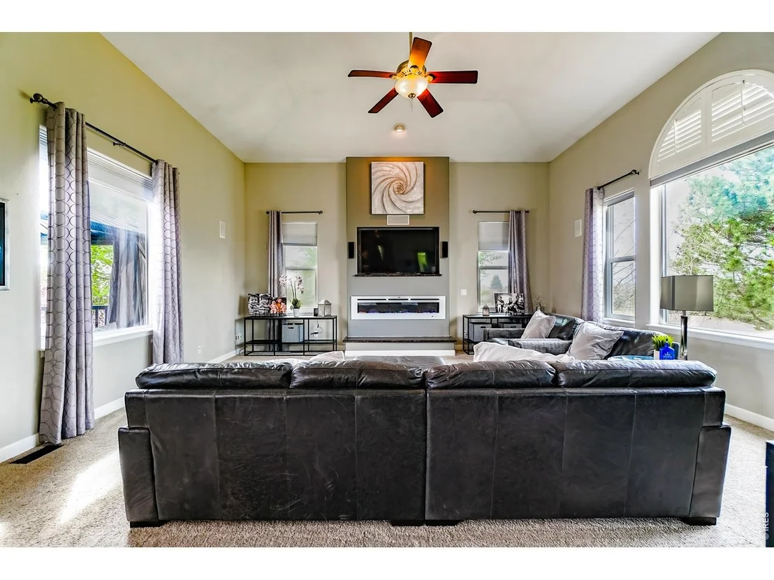 Photo of 3938 Vale View Ln