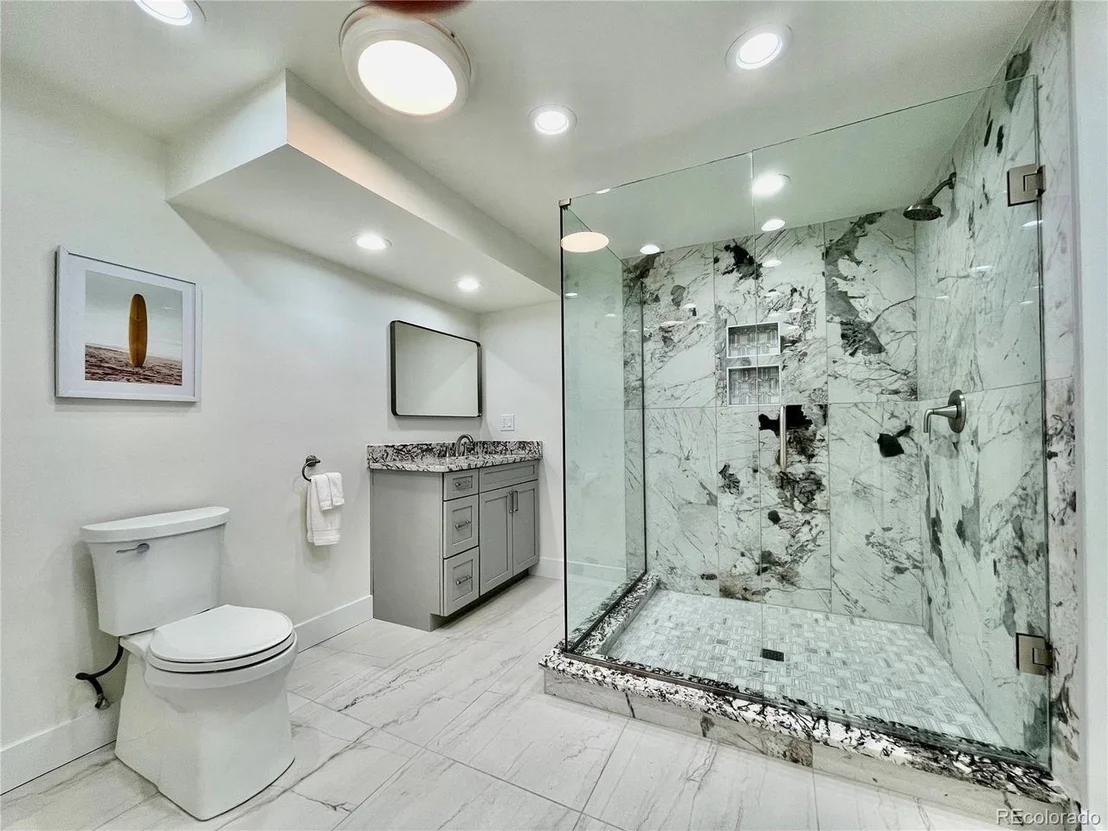 Photo of 6107 Old Brompton Rd