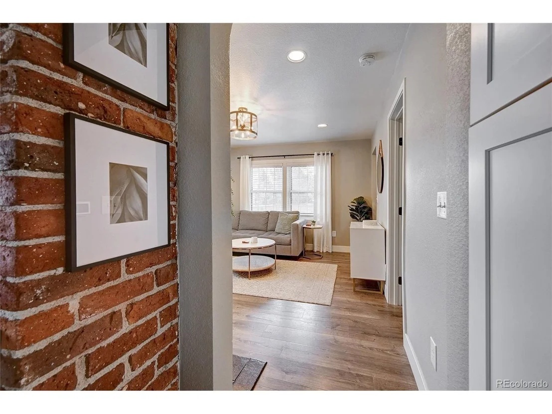 Photo of 2936 Sheridan Blvd