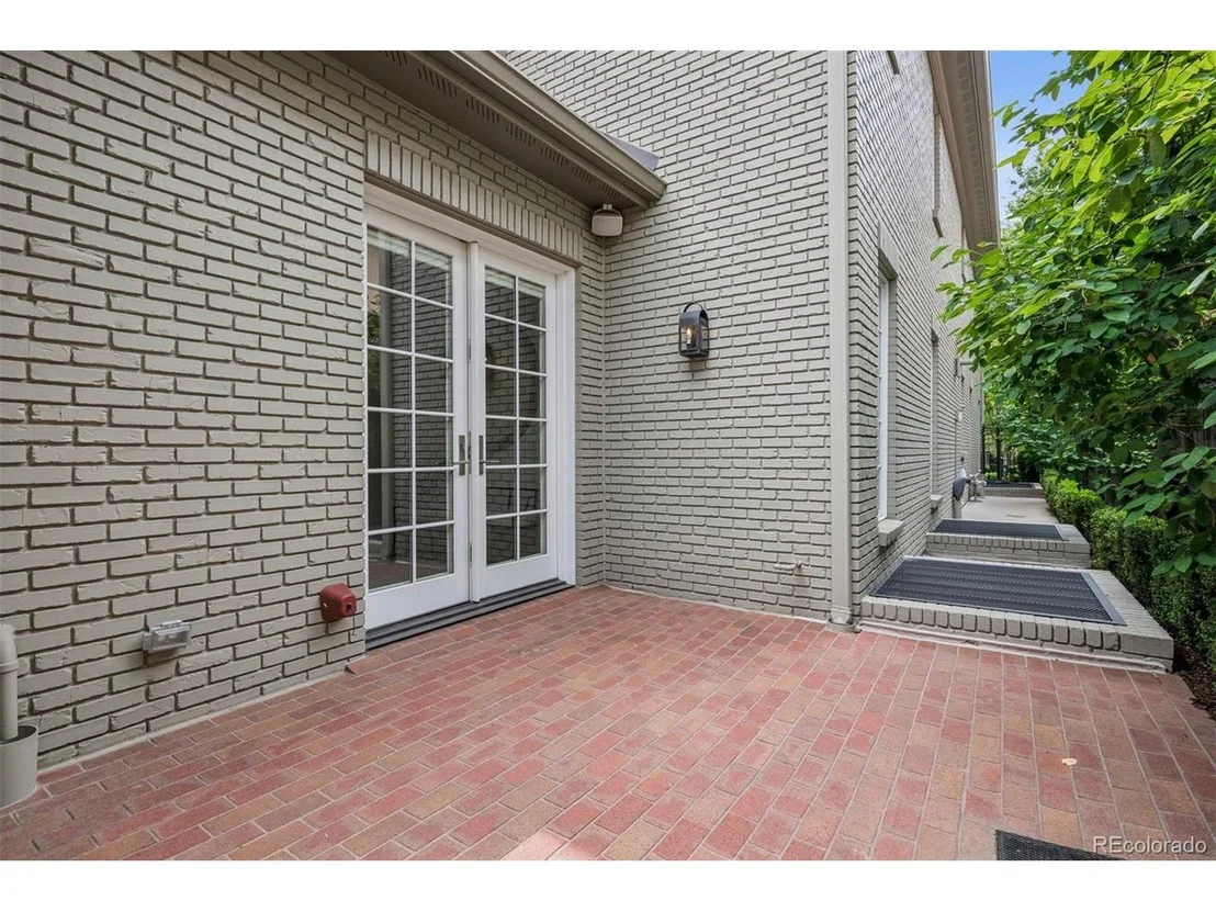 Photo of 450 Steele St