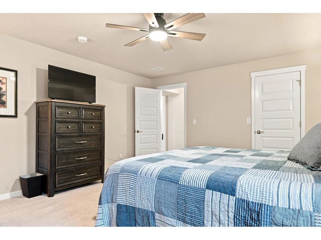 Photo of 867 Sunlight Peak Dr