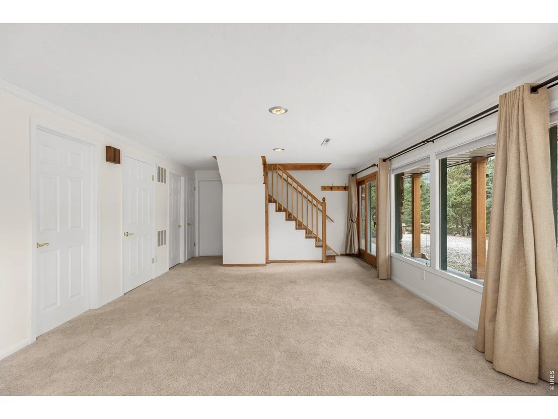 Photo of 42 Ottawa Ct