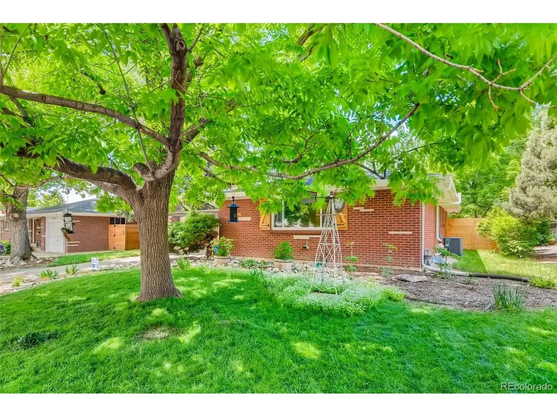 Photo of 6167 Flower St