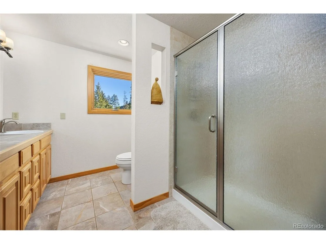 Photo of 253 Alpine Dr