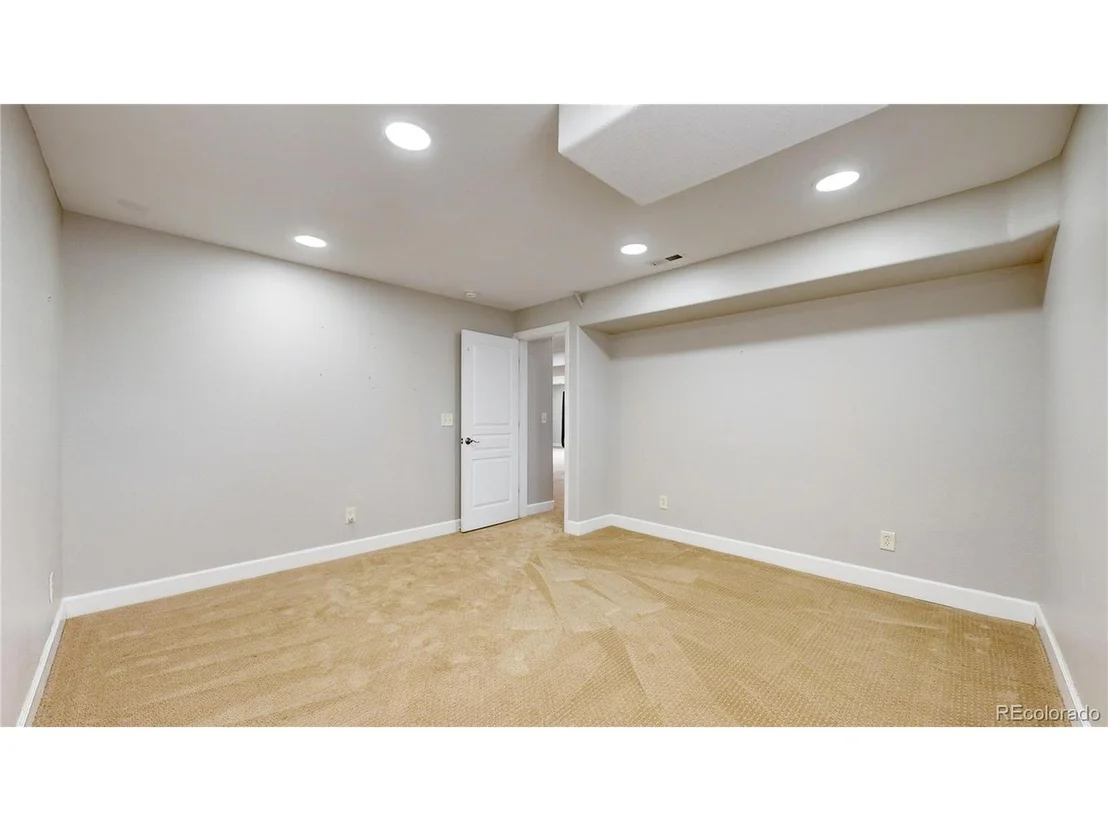 Photo of 15548 W 75th Pl