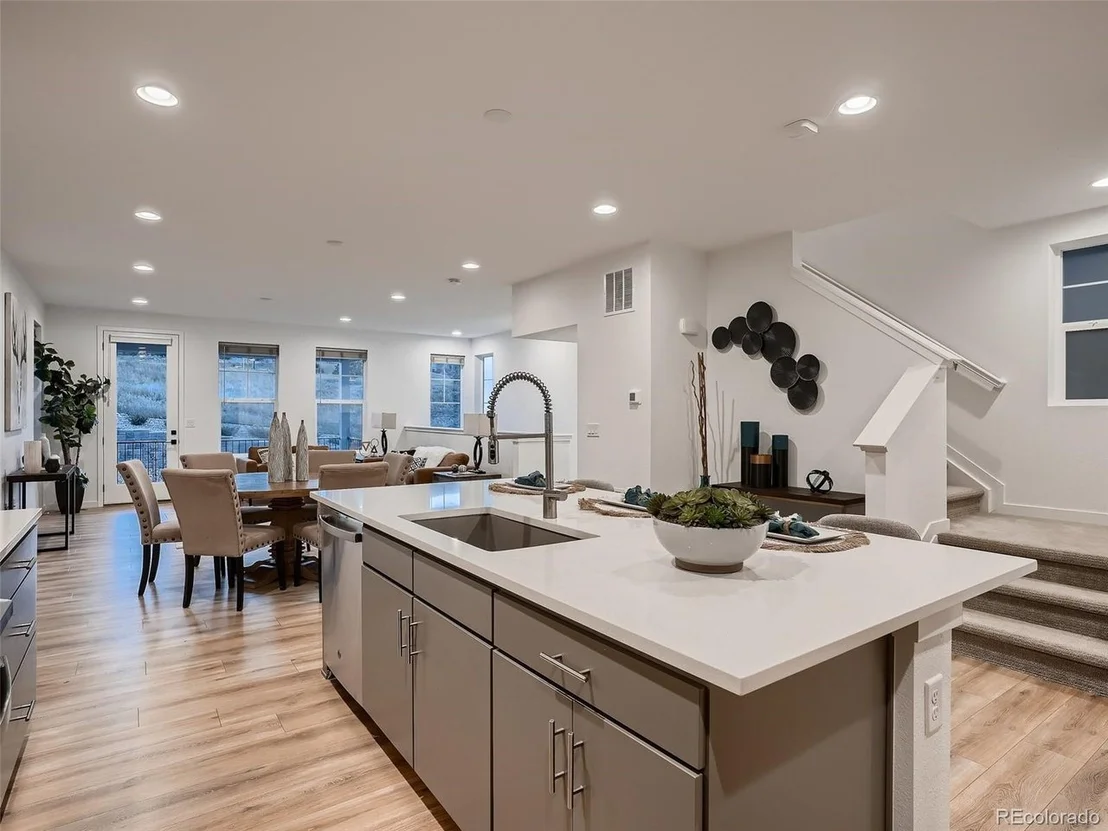 Photo of 11025 Sunshimmer Cir