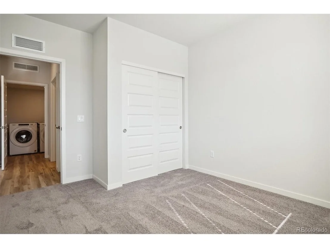 Photo of Unit 1307 at 487 Interlocken Blvd
