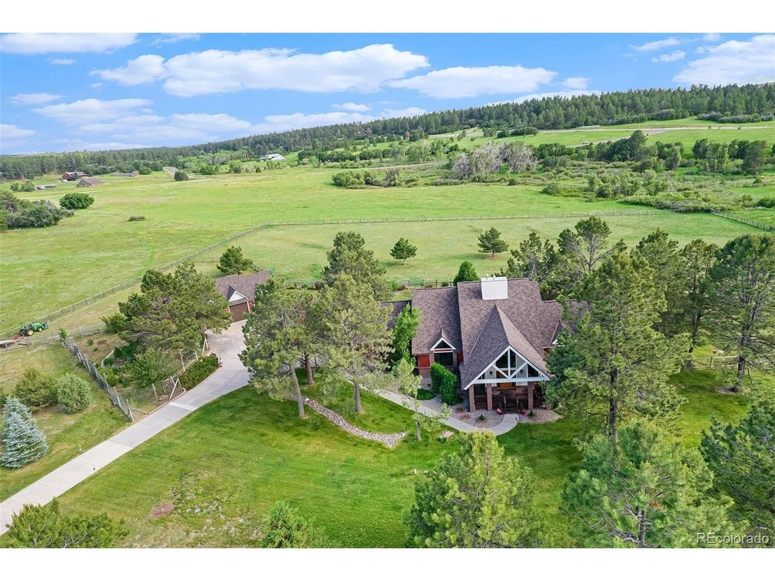 Photo of 497 Grey Squirrel Way