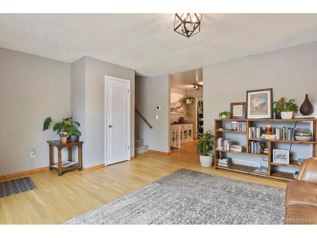 Photo of 10385 W Lambuth Pl