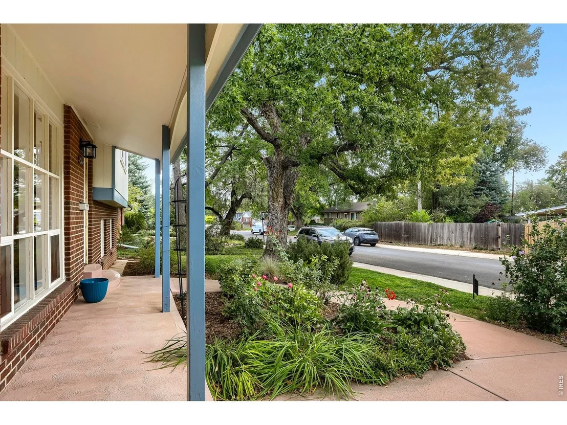 Photo of 2445 Forest Ave