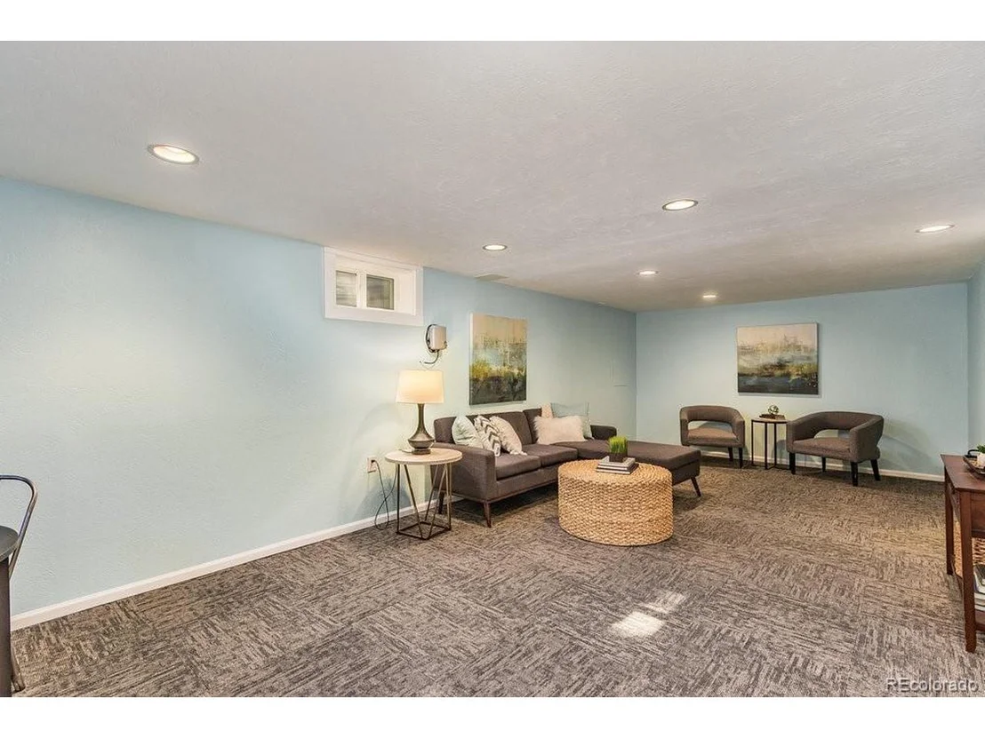 Photo of 5350 Iris St