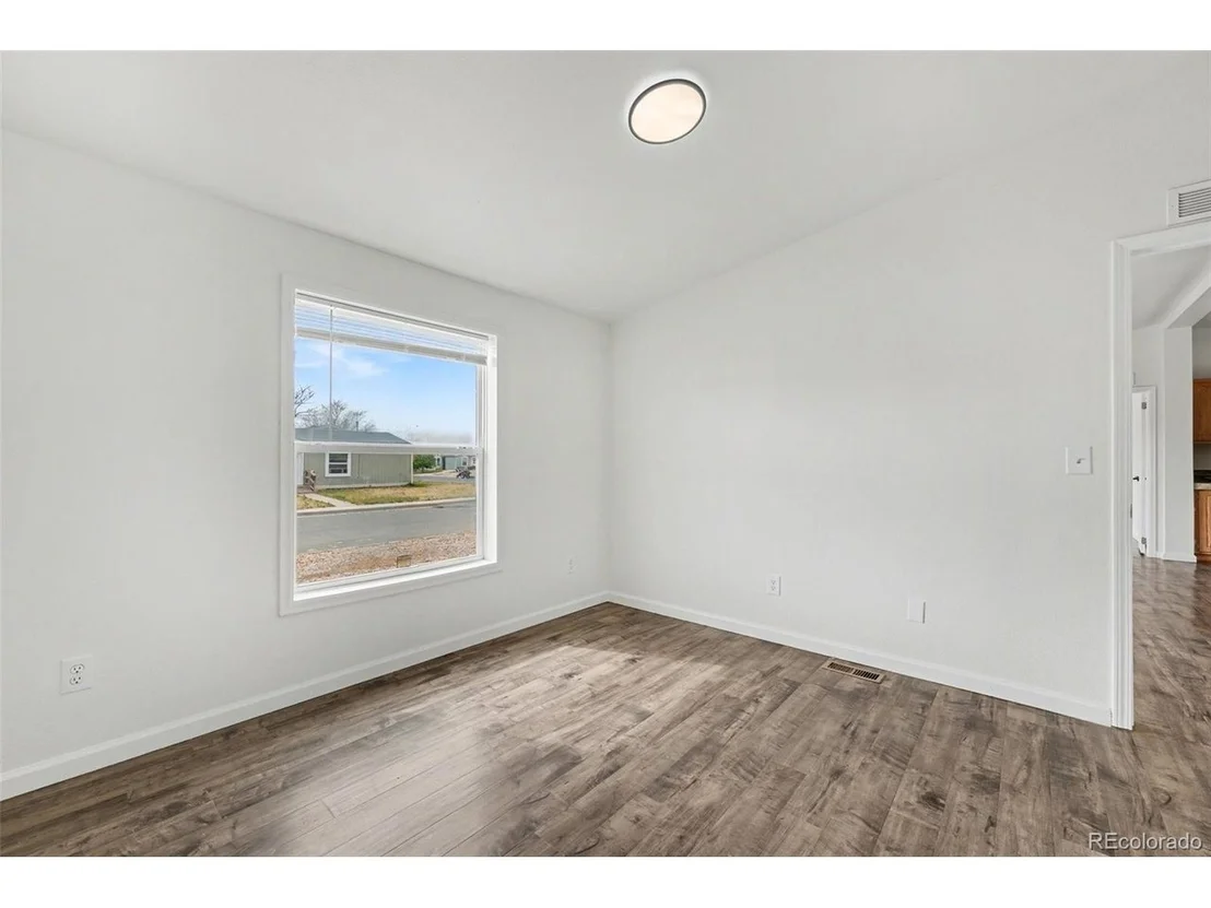Photo of 70 Jennifer Cir