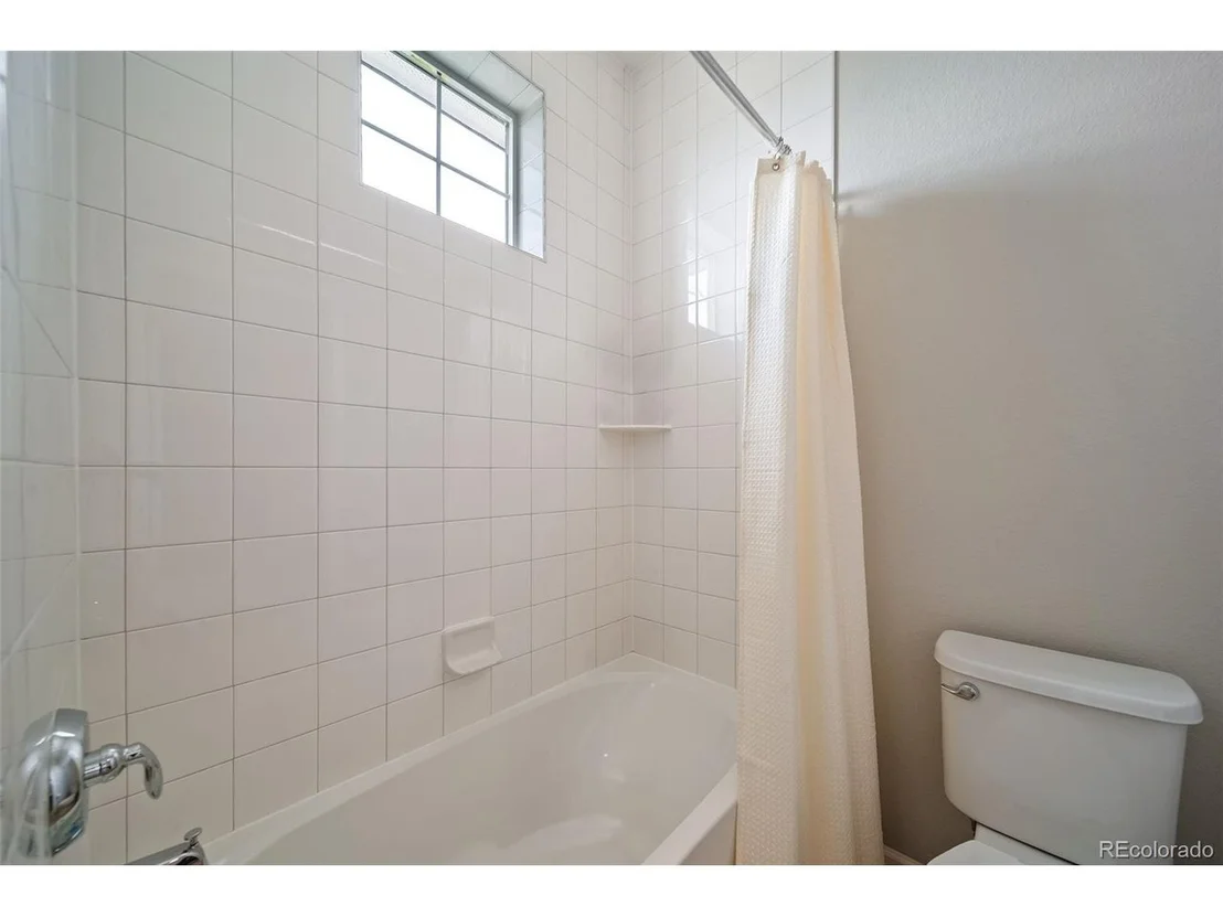 Photo of 5699 Amarosa Dr