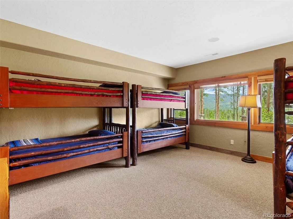 Photo of 1254 Sunset Drive