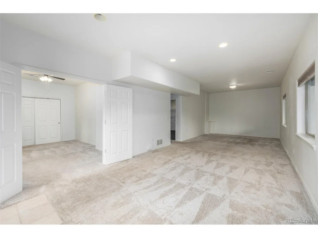 Photo of 6955 Sprucedale Park Way