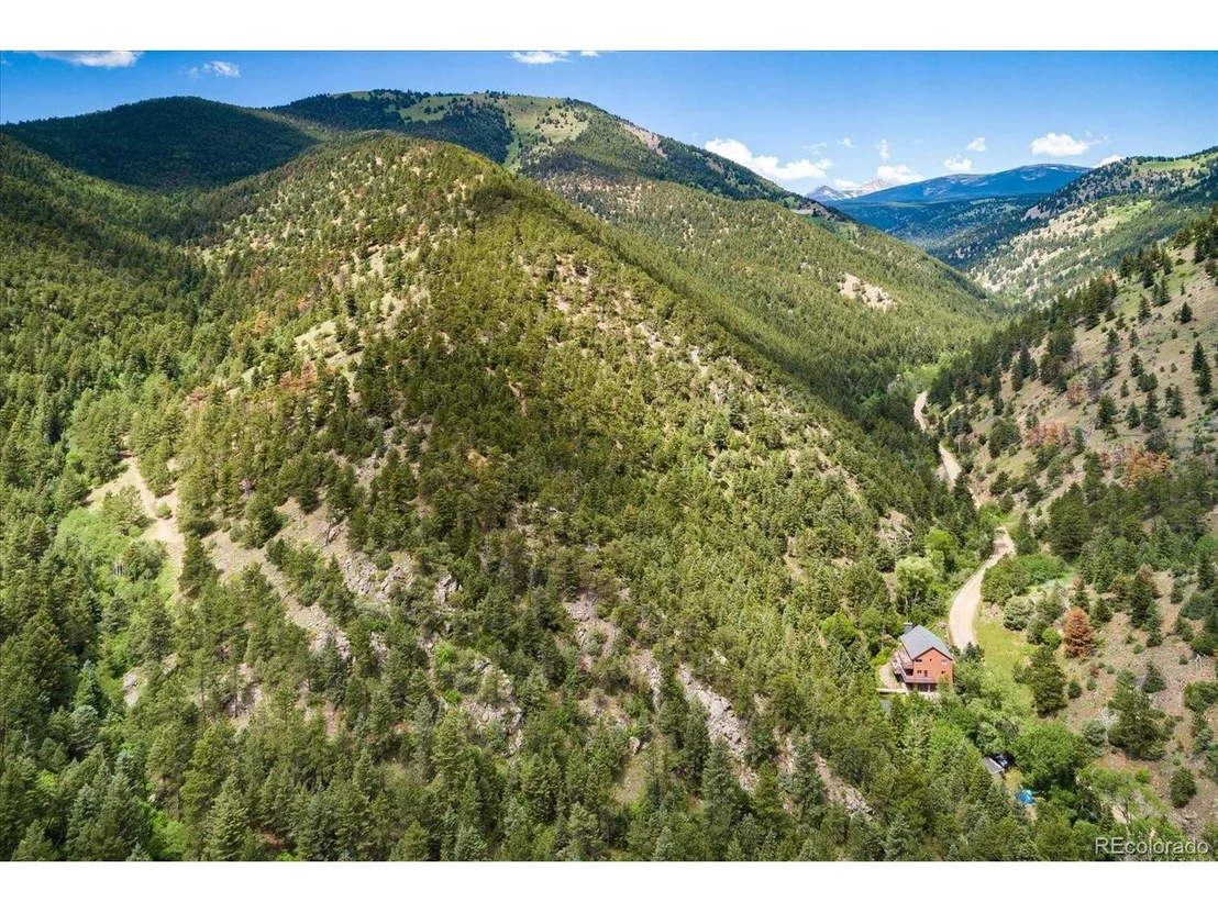 Photo of 8768 Fourmile Canyon Dr