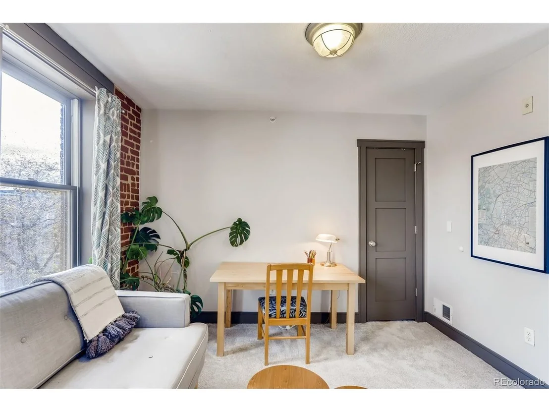 Photo of Unit 6 at 232 Broadway
