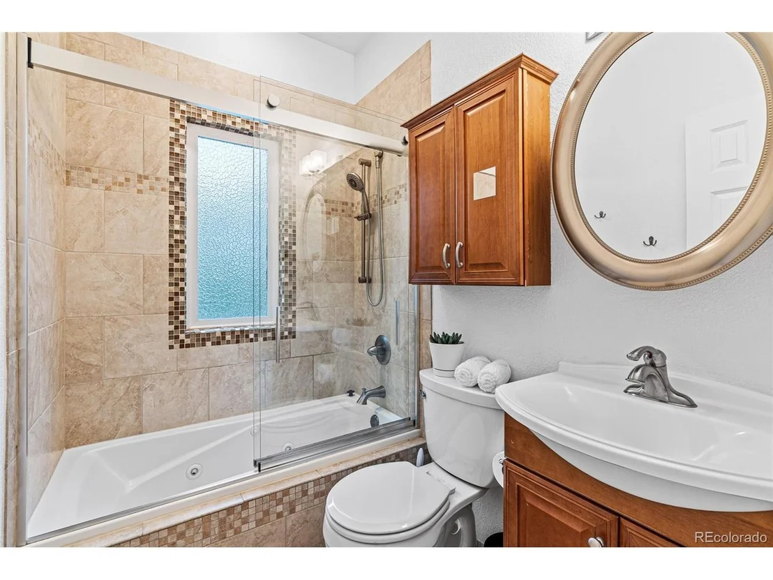 Photo of 1004 Katy Ln