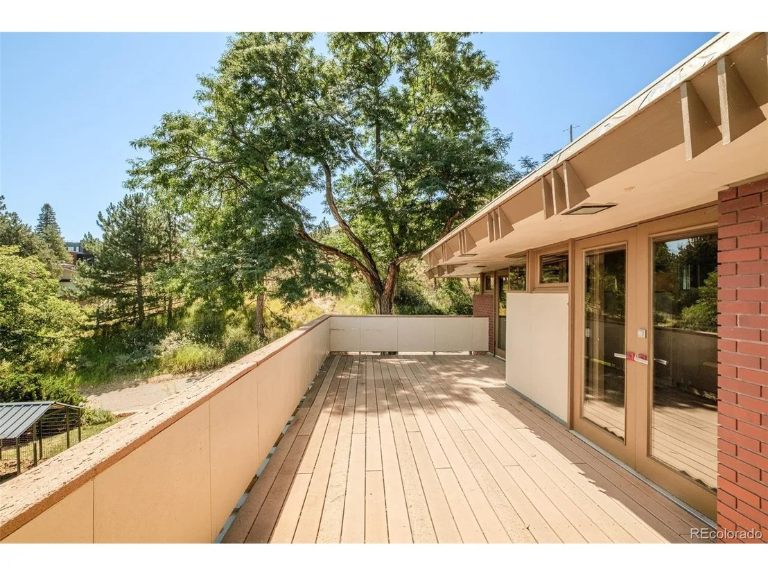 Photo of 14596 Foothill Rd