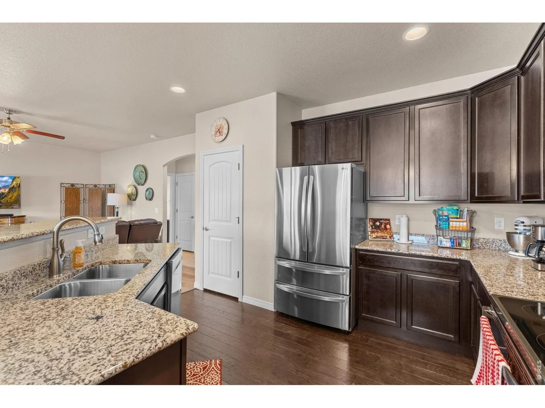 Photo of 562 Dakota Ct