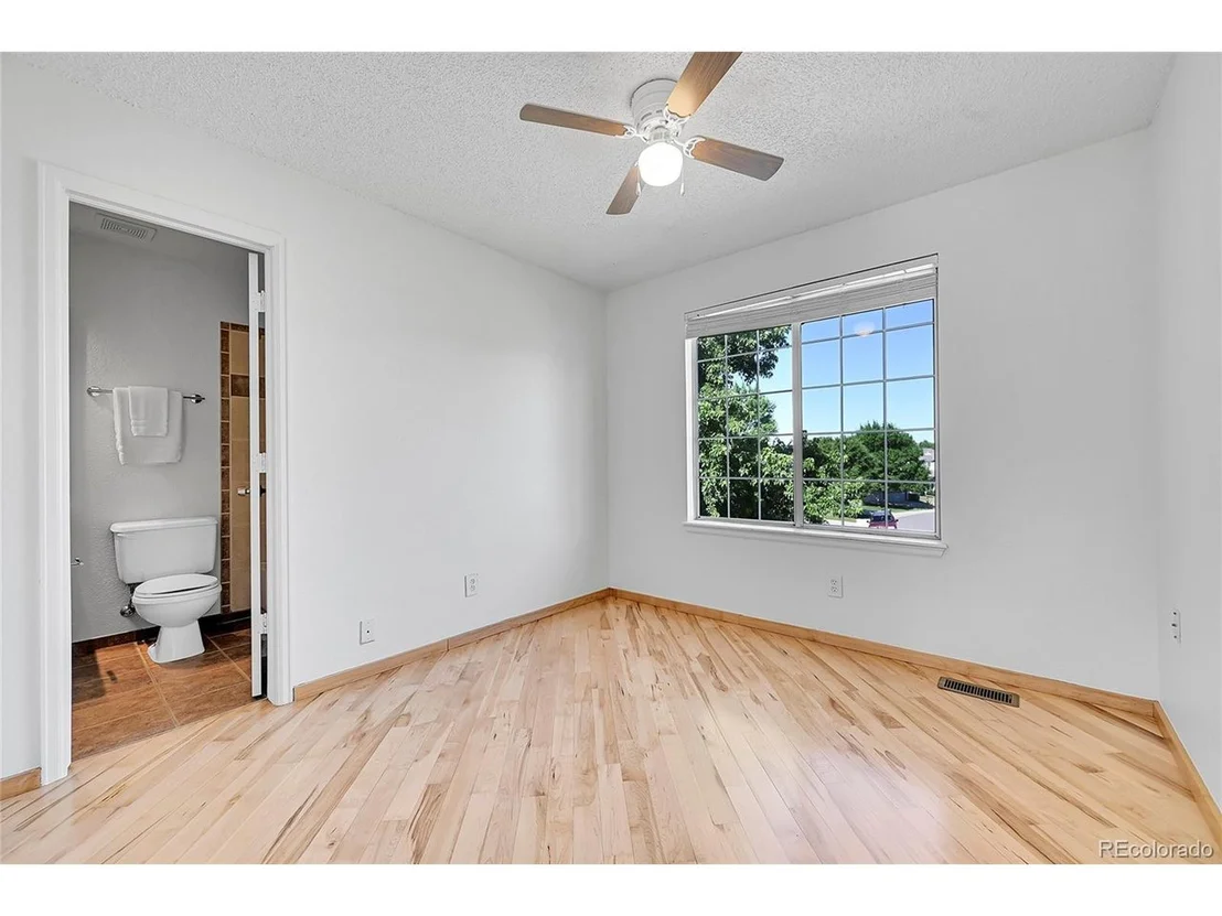 Photo of 8673 Cloverleaf Cir