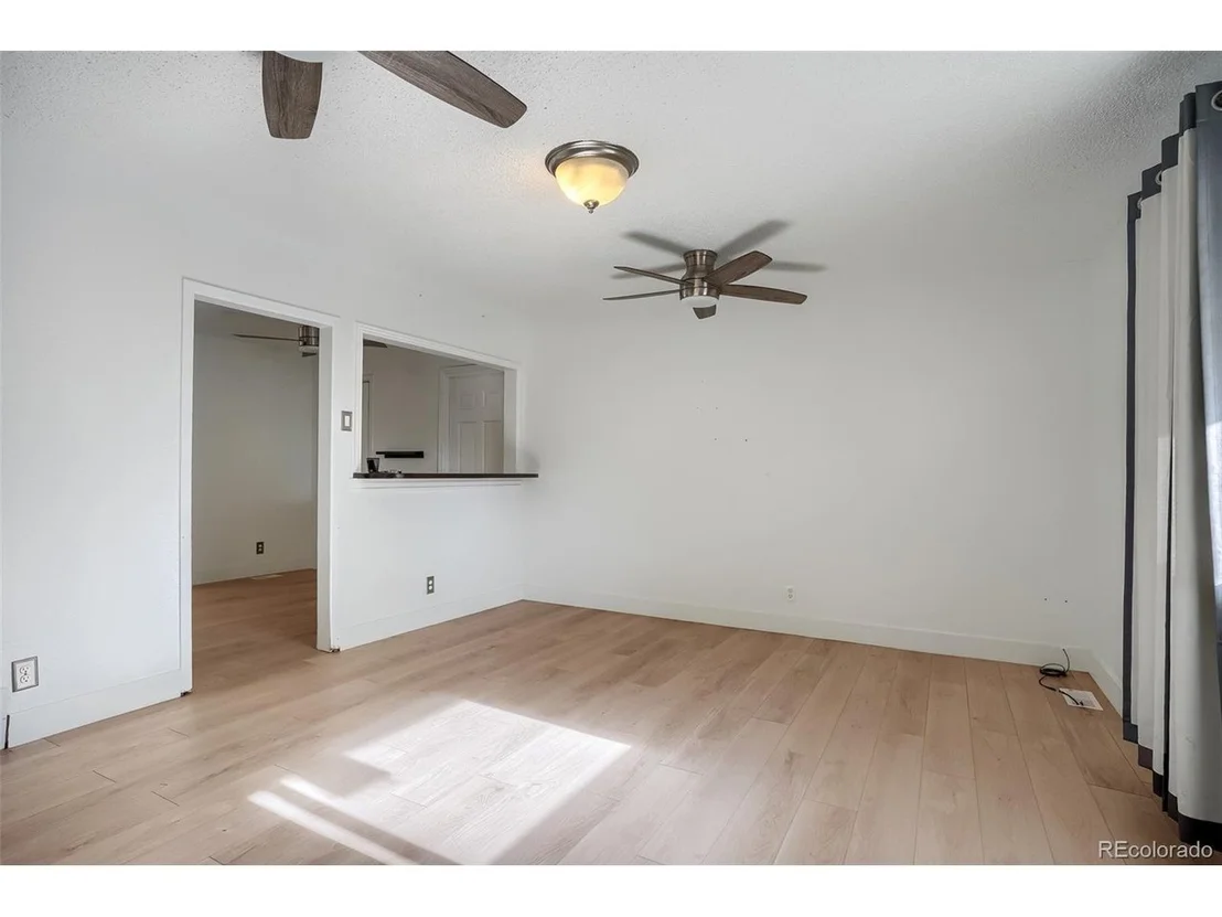 Photo of 5542 Sable St