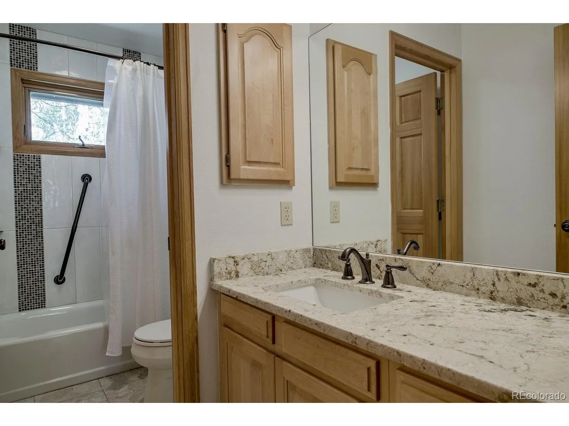 Photo of 102 Thimbleberry Way
