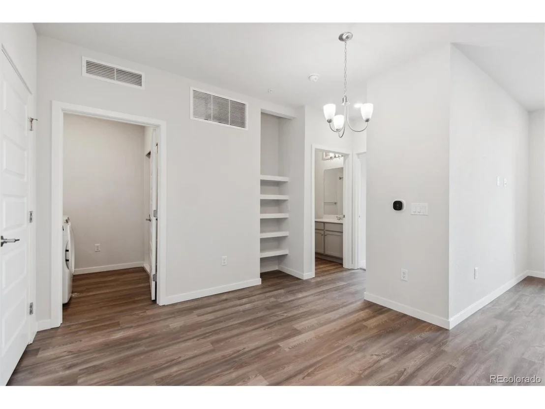 Photo of Unit 1408 at 487 Interlocken Blvd