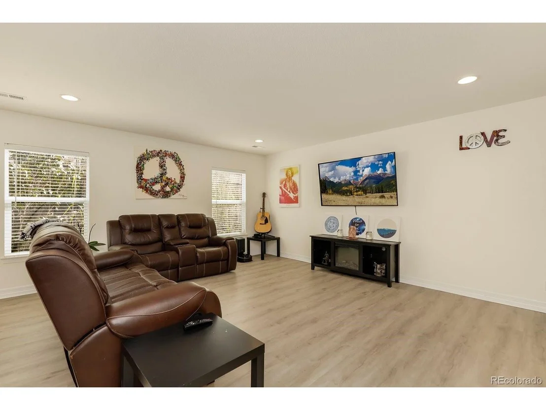 Photo of 6098 Raleigh Cir