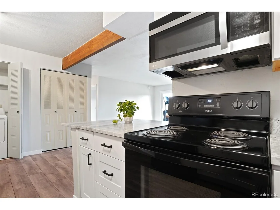 Photo of Unit 204 at 341 Wright St
