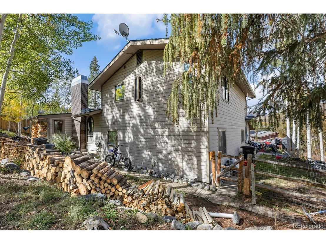Photo of 208 Deer Path Rd