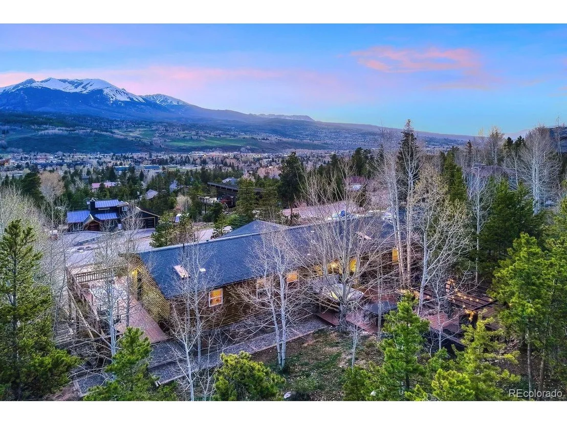 Photo of 379 Hummingbird Cir