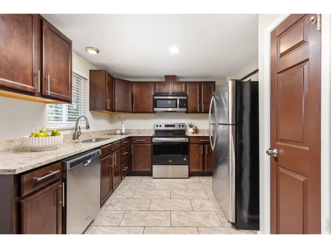 Photo of 1120 Marigold Dr