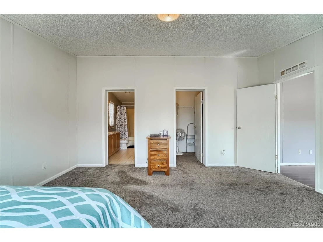 Photo of 215 Elm St