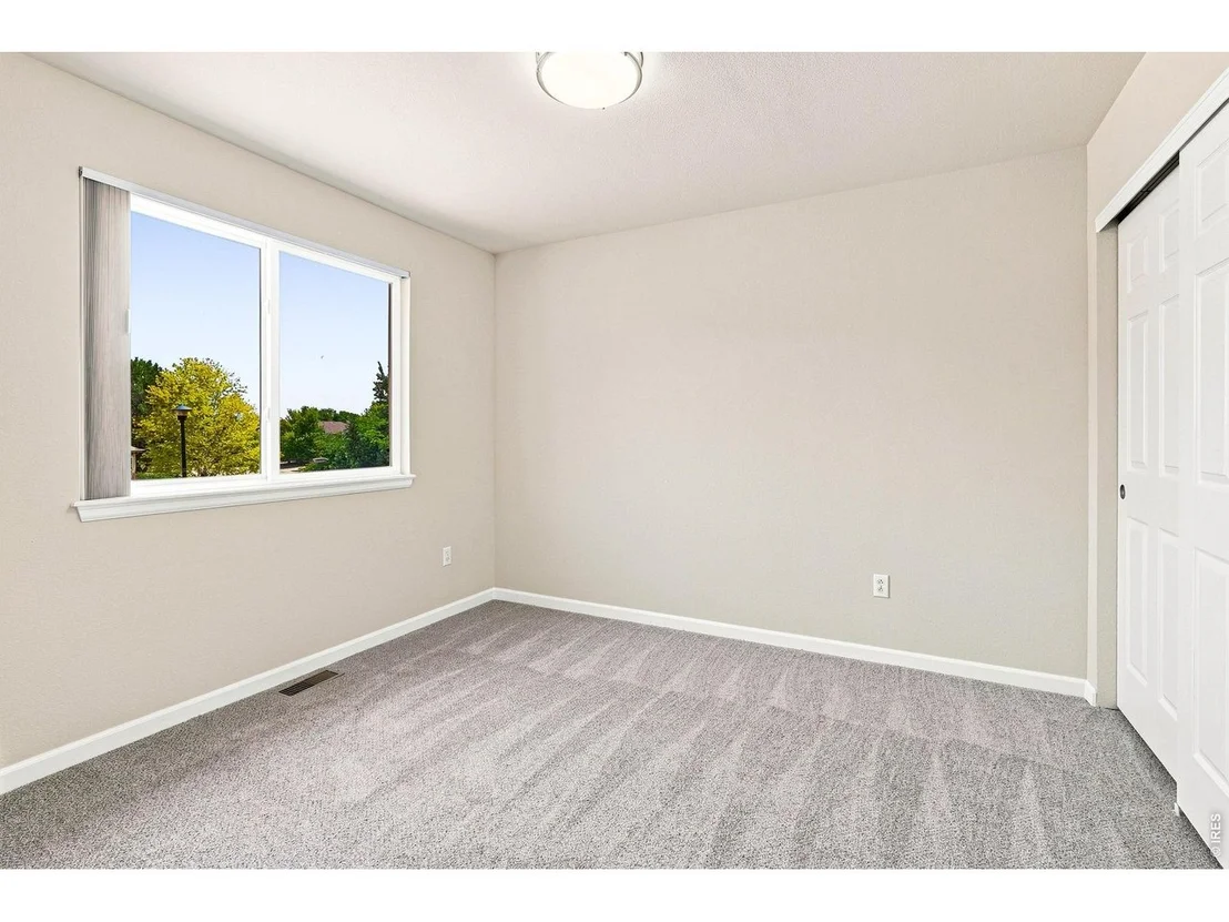 Photo of 2854 Blue Jay Way