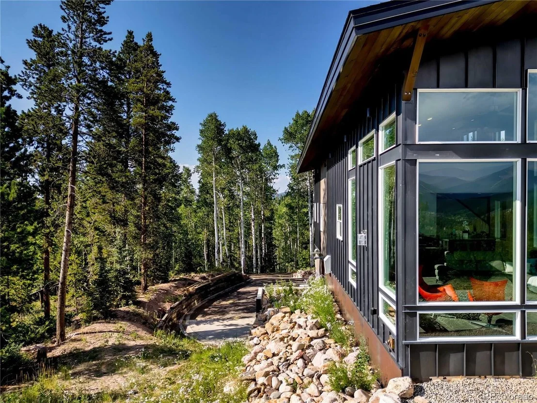 Photo of 28 Rainbow Dr