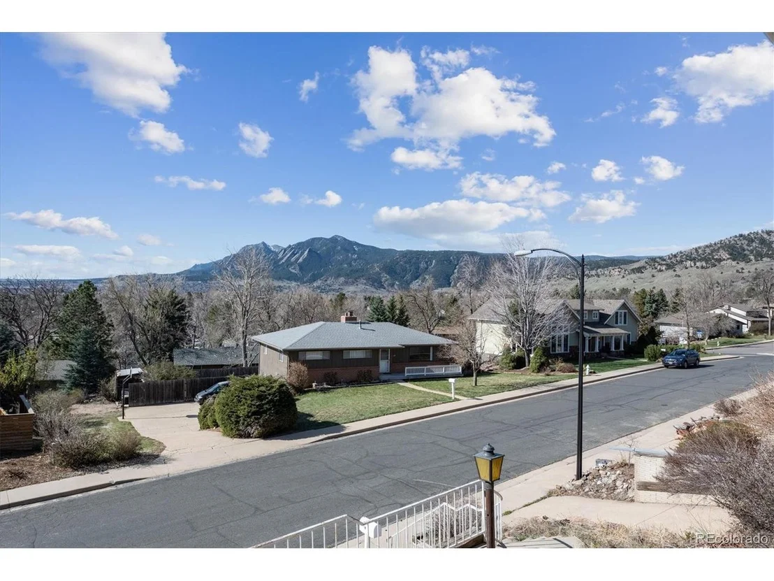 Photo of 3870 Cloverleaf Dr
