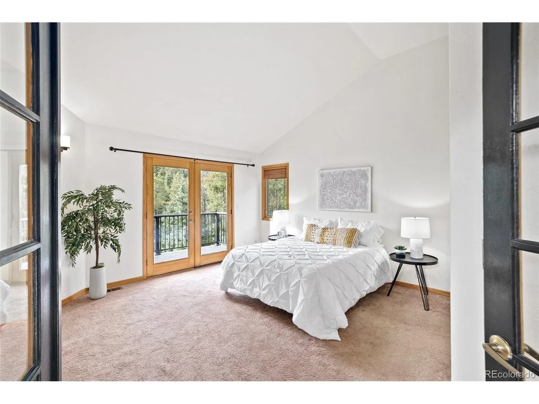 Photo of 7565 Brook Forest Ln