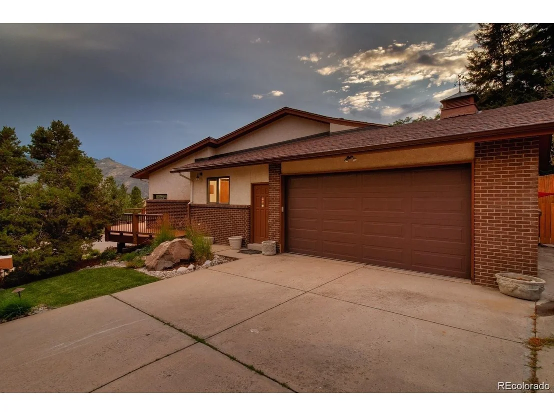 Photo of 815 Partridge Cir
