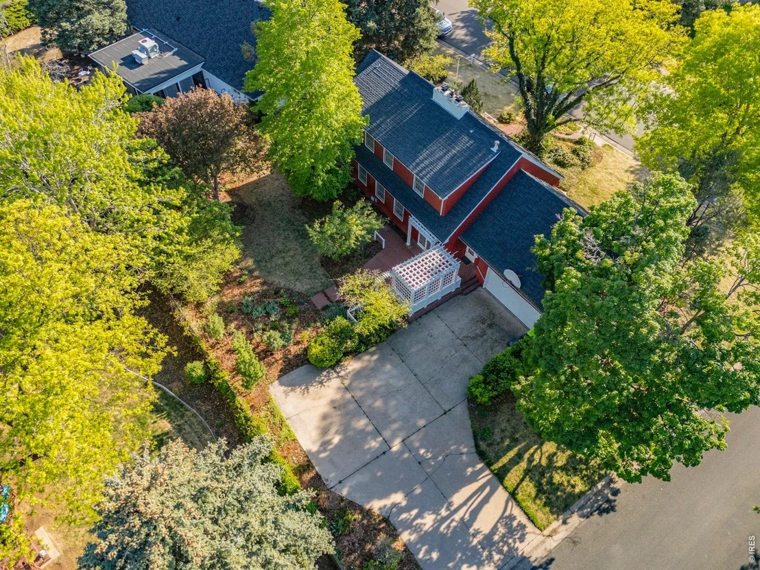 Photo of 1904 26th Ave