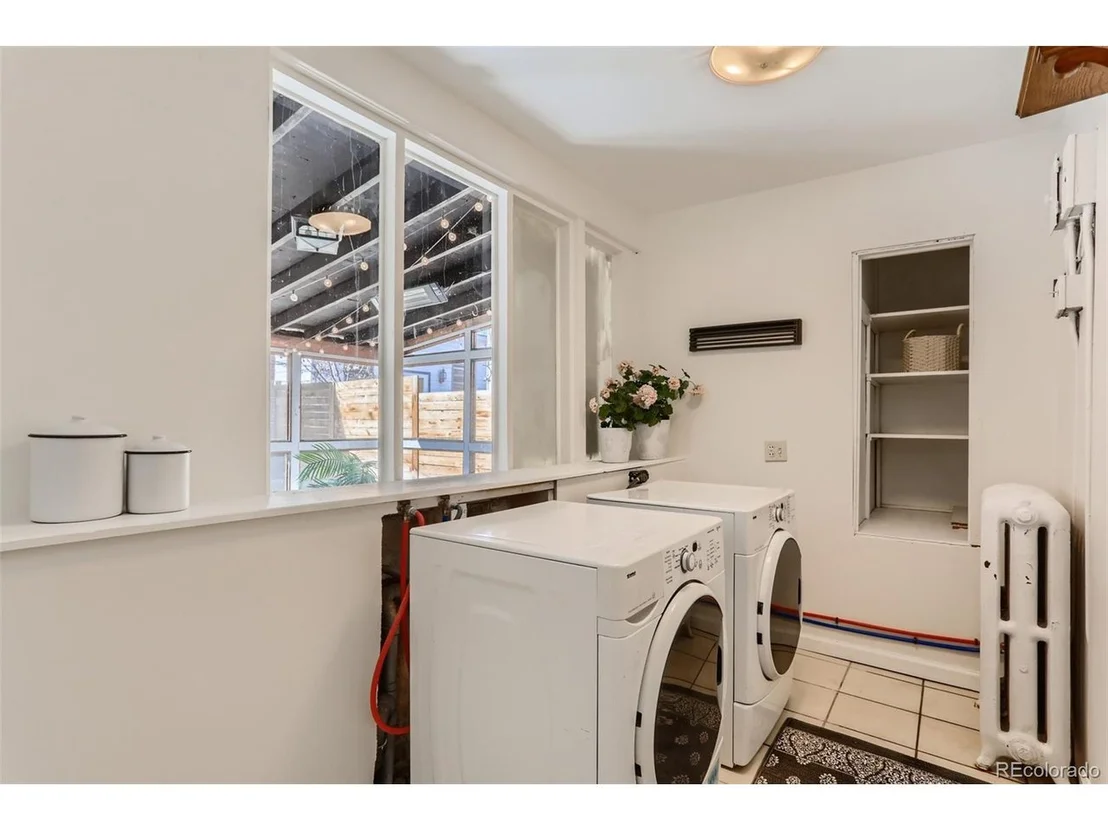 Photo of 3345 Bryant St