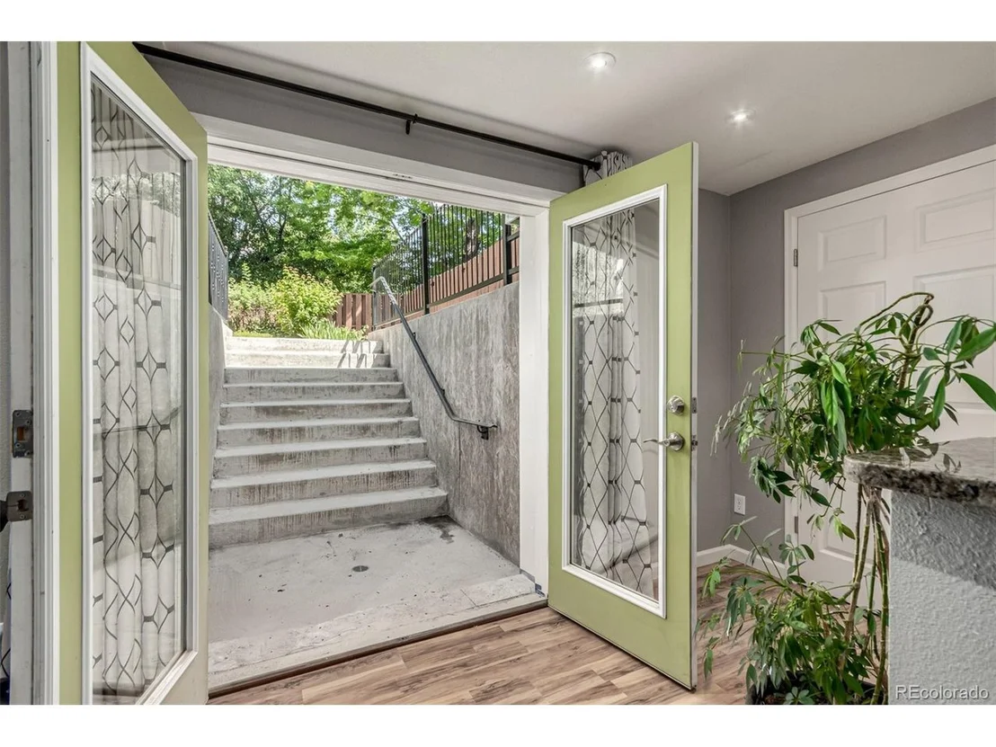 Photo of 392 Driftwood Cir