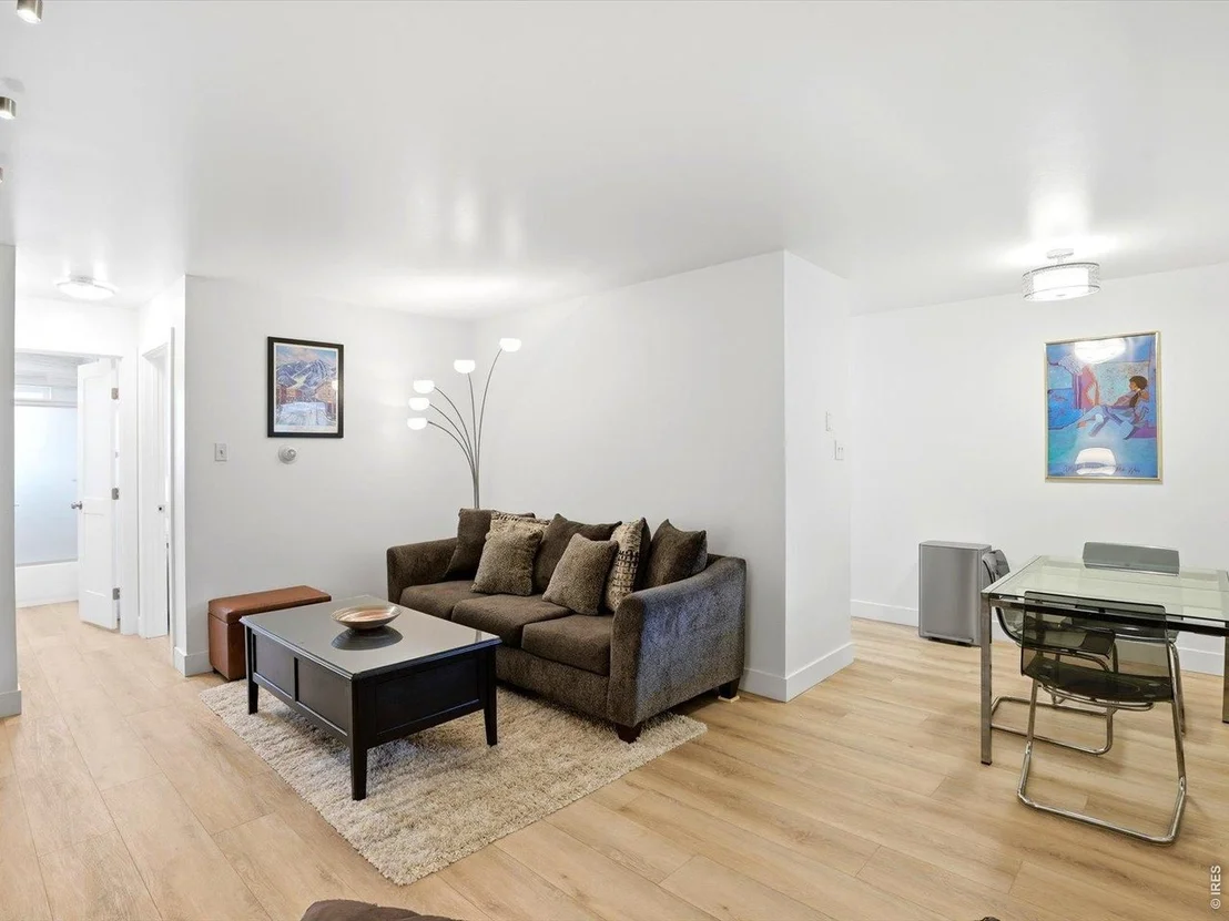 Photo of Unit 209 at 830 20th St