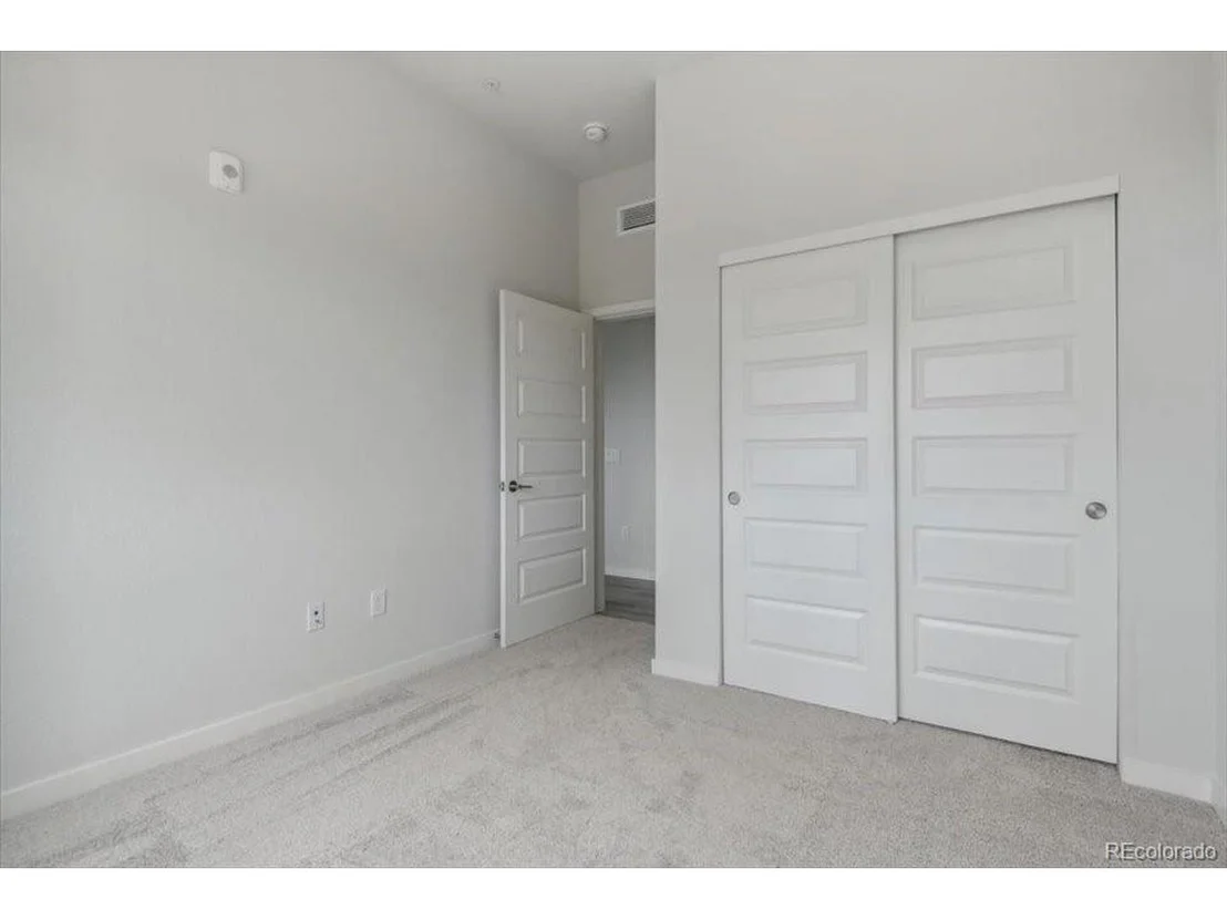 Photo of Unit 1406 at 487 Interlocken Blvd