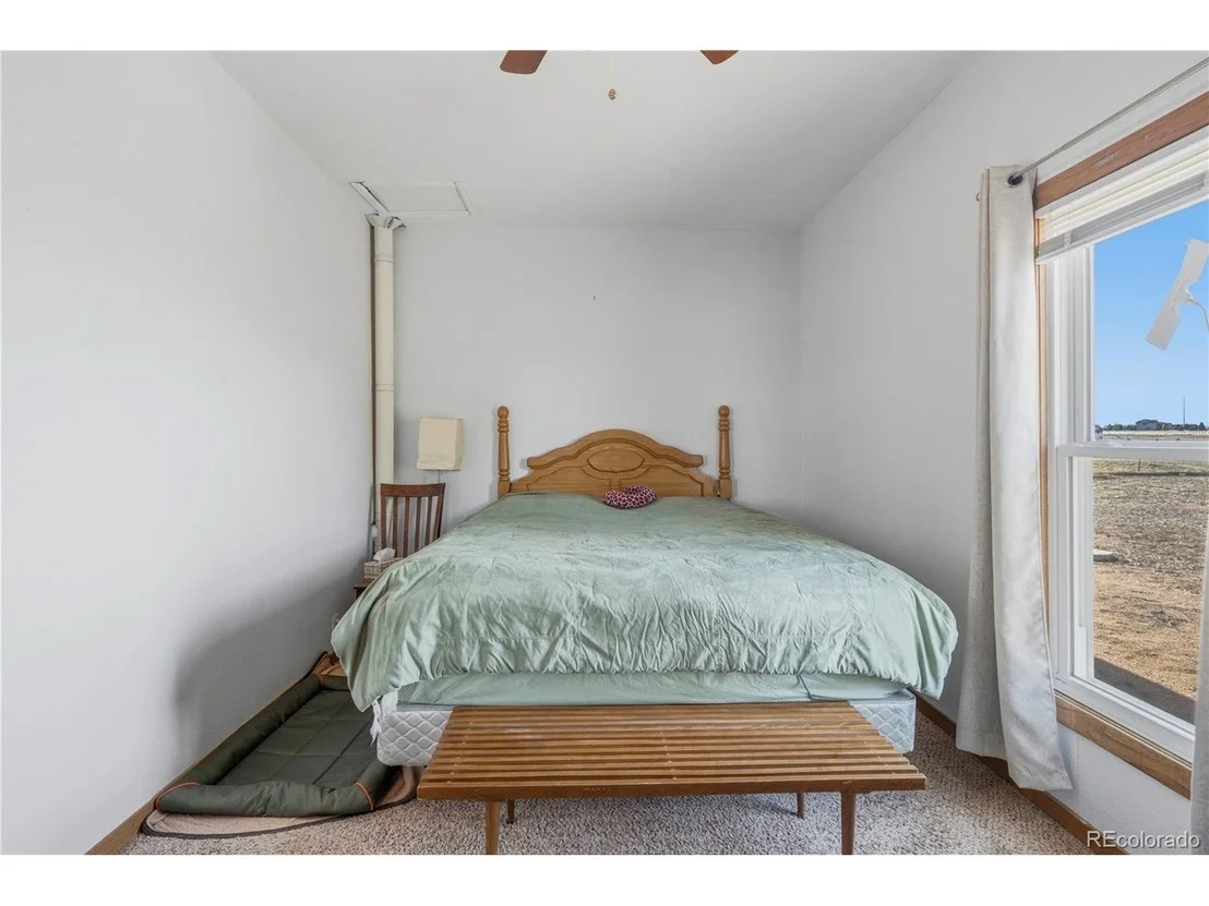 Photo of 40527 County Road 37