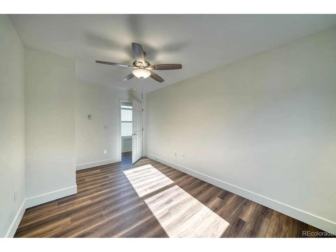 Photo of 10800 Willow Ave