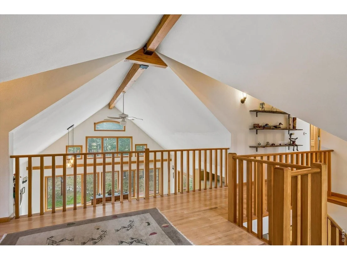 Photo of 733 Lakeshore Dr
