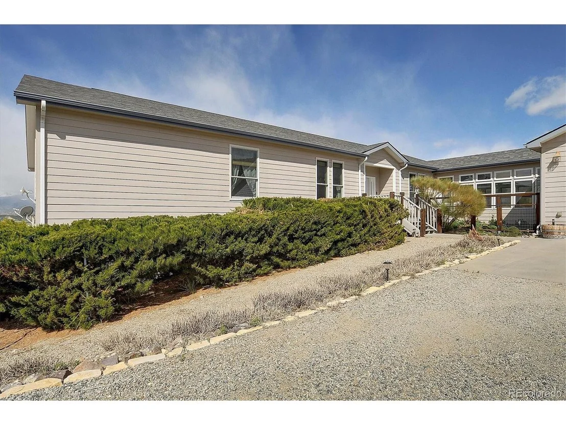 Photo of 10305 W Cherokee Dr